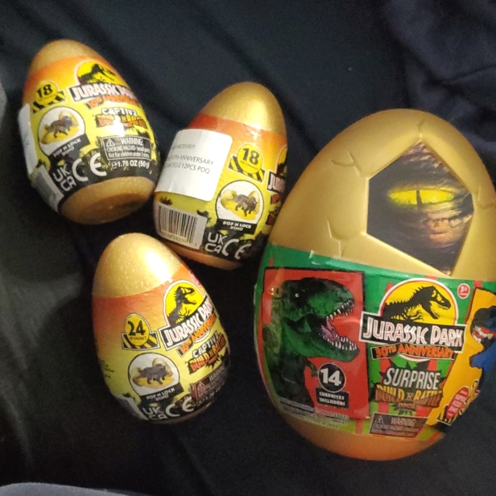 : 4pc Jurassic Park 30th Anniversary suprise Build & Battle blind Golden eggs